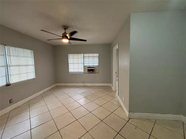 Lake Worth Beach, FL 33460,303 S J Street