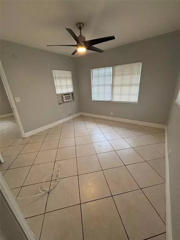 Lake Worth Beach, FL 33460,303 S J Street