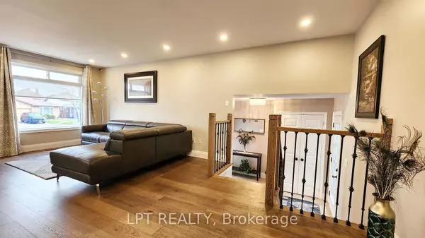 Barrie, ON L4M 4X2,48 Maplehurst CRES