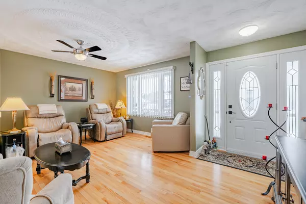 North Glengarry, ON K0C 1A0,20322 Lochiel ST W