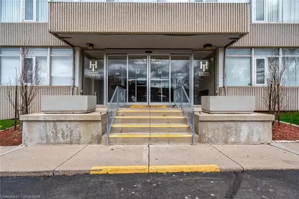 Hamilton, ON L8K 6N1,40 Harrisford ST #402