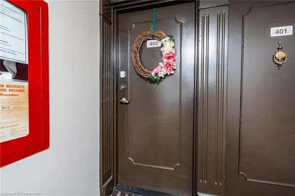 Hamilton, ON L8K 6N1,40 Harrisford ST #402