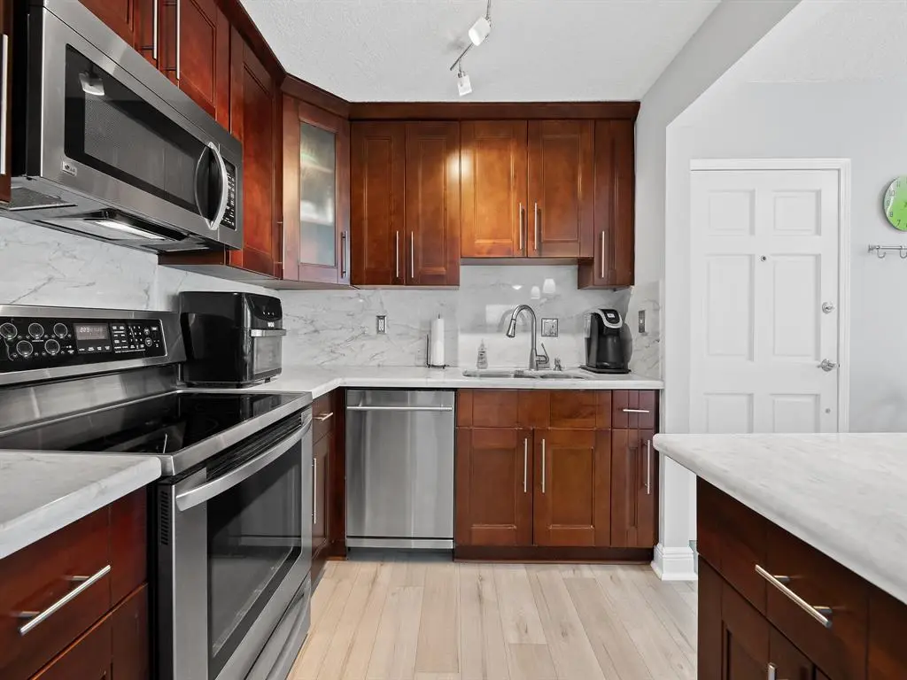 Fort Lauderdale, FL 33305,1839 Middle River Dr #105