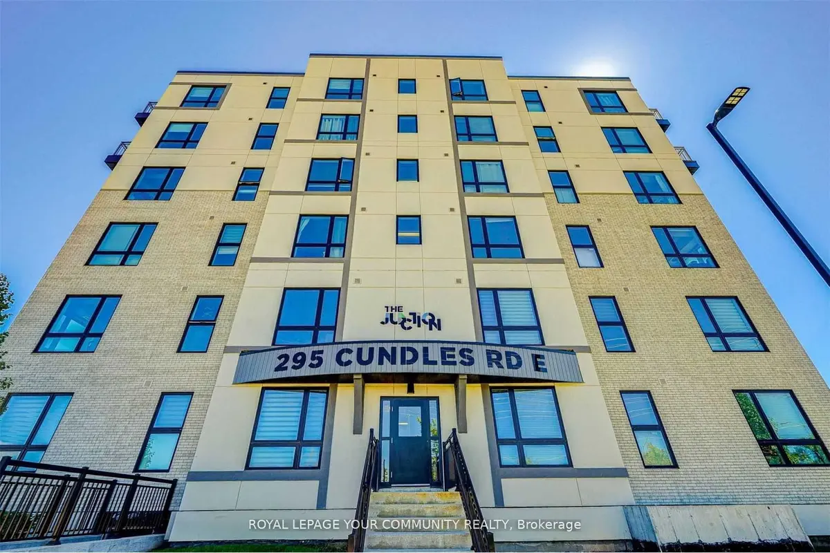 Barrie, ON L4E 1A2,295 Cundles RD #304