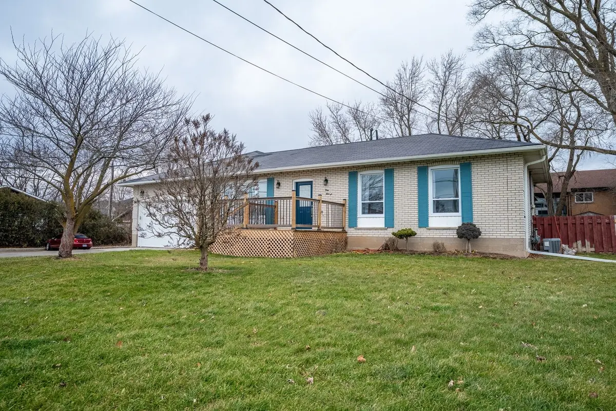 Haldimand, ON N0A 1H0,111 KING ST E