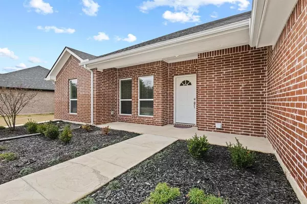 Ector, TX 75439,899 W Cardinal Street