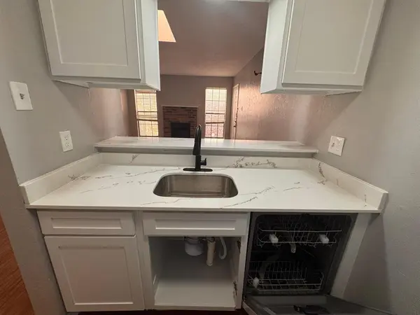 Dallas, TX 75243,9520 Royal Lane #317