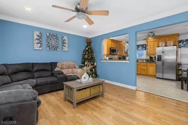 Garfield City, NJ 07026,167 Orchard St