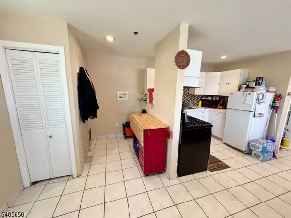 Caldwell Boro Twp., NJ 07006,336 1C Bloomfield Ave #1C