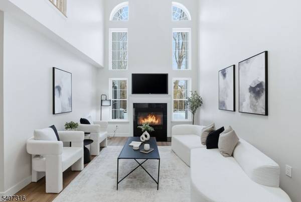 71 Washington Ct, Montville Twp., NJ 07082