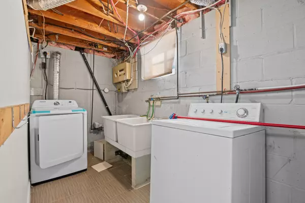 Oshawa, ON L1J 1V7,316 Pacific AVE #Basement