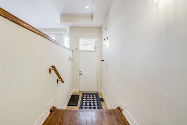 Toronto E03, ON M4B 1A6,59 Halsey AVE