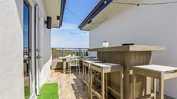 Fort Lauderdale, FL 33004,816 NE 7th St #C