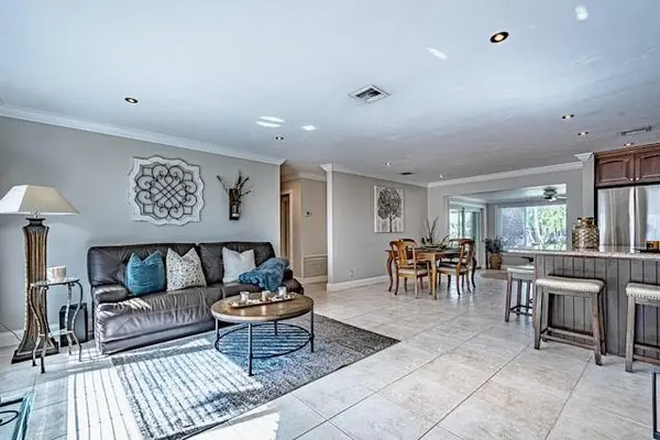 Pompano Beach, FL 33060,1131 SE 5th Ave