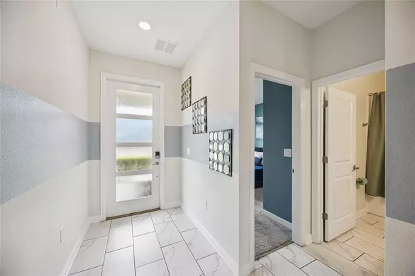 Davenport, FL 33896,8944 CABOT CLIFFS DR