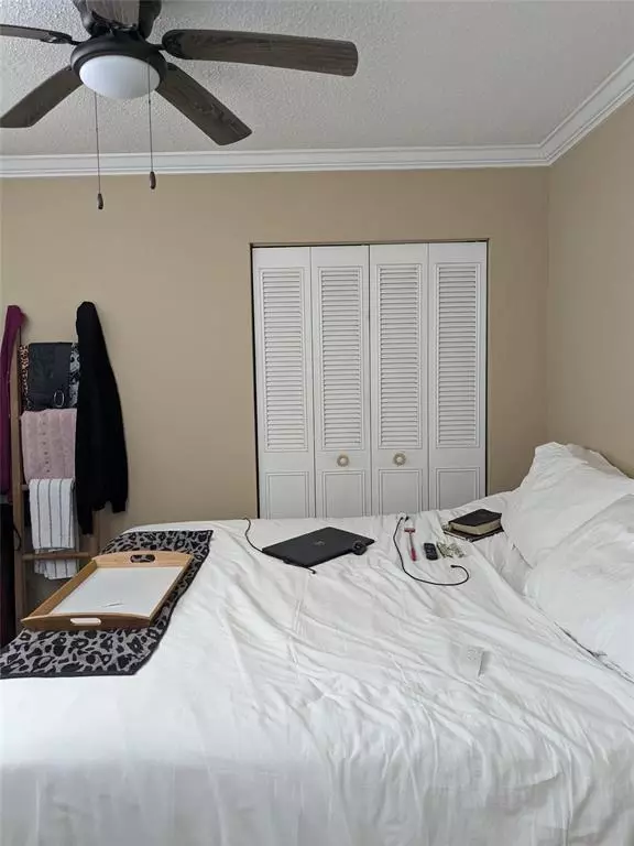 8001 N Crespi Blvd #2c, Miami Beach, FL 33141