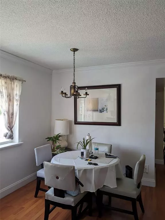 Miami Beach, FL 33141,8001 N Crespi Blvd #2c