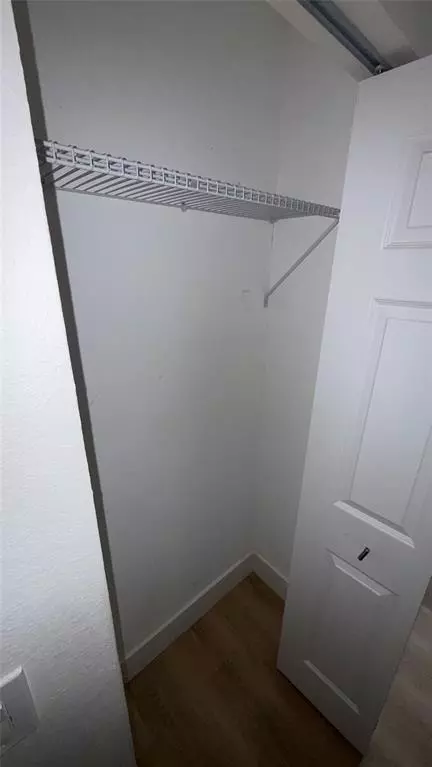 Hallandale Beach, FL 33009,800 Moffett St #01