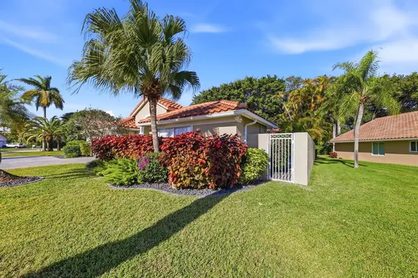 Boca Raton, FL 33498,19149 Cloister Lake Ln