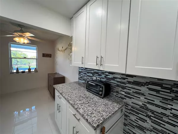 Deerfield Beach, FL 33442,62 Farnham C #62