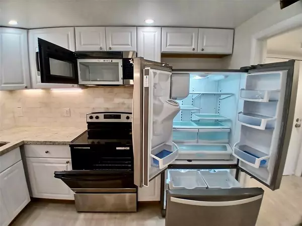 Lauderhill, FL 33319,4164 N Inverrary Dr #311