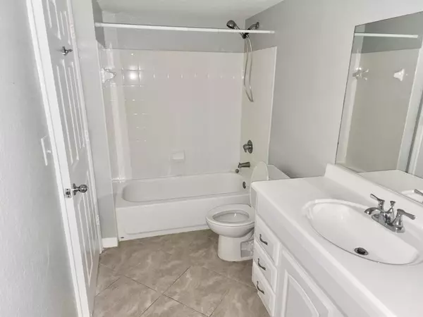 Delray Beach, FL 33446,15065 Michelangelo Boulevard #202