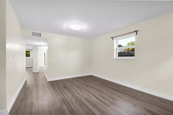 Hollywood, FL 33020,2466 Taylor St #205, 2B, 3C, 3D & 4D