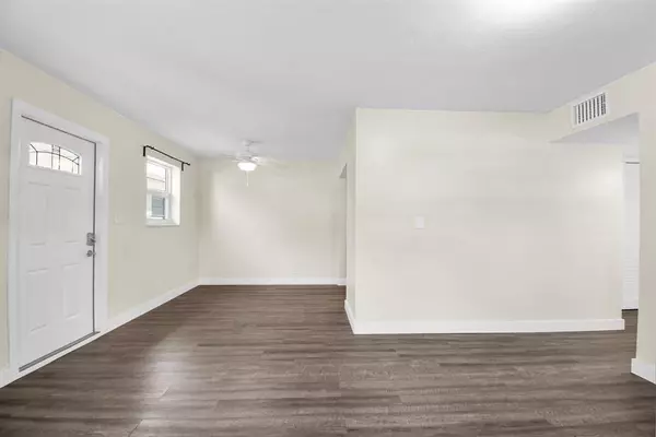 Hollywood, FL 33020,2466 Taylor St #205, 2B, 3C, 3D & 4D