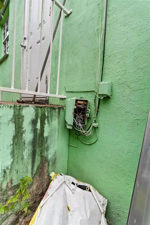 Hialeah, FL 33013,282 E 55th St