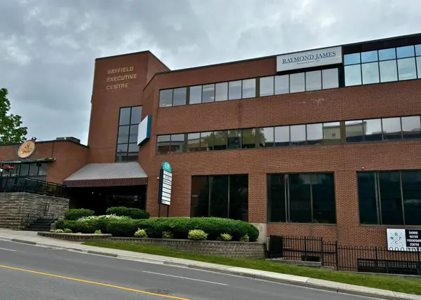 Barrie, ON L4M 3B3,135 Bayfield ST #102