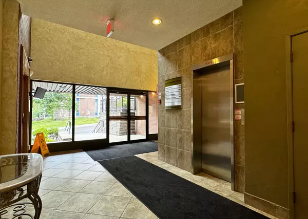 Barrie, ON L4M 3B3,135 Bayfield ST #102