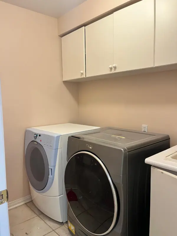 Brampton, ON L7A 2W8,36 Newark WAY #Upper