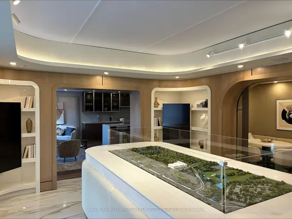 Toronto W04, ON M6B 1P5,90 Wingold AVE #6