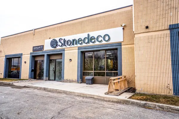 Brampton, ON L7A 0H3,170 Bovaird DR W #Unit 3