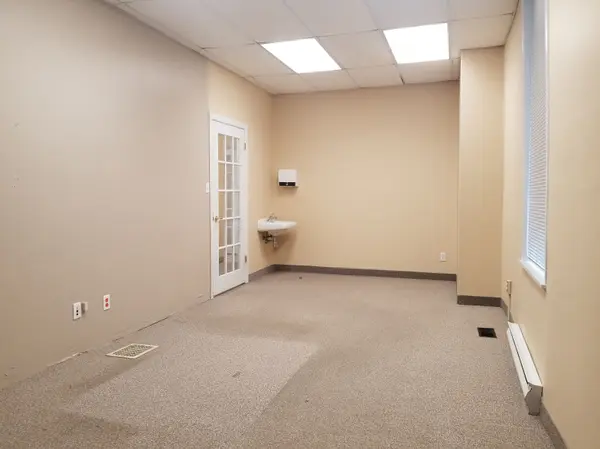 Belleville, ON K8N 3A5,147 Pinnacle ST #1A