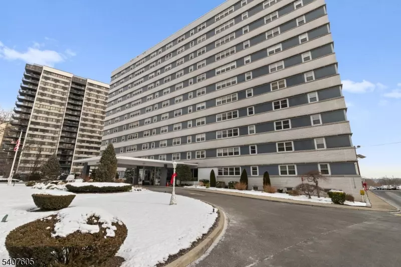 Hackensack City, NJ 07601,280 Prospect Ave #9H