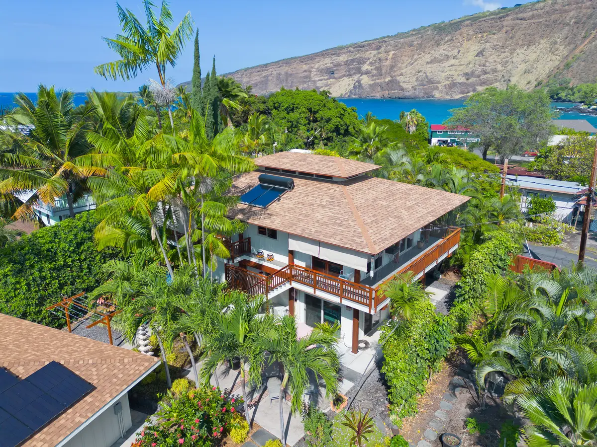 82-6277 KAHAULOA ST, Captain Cook, HI 96704