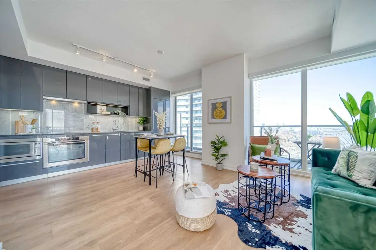 Toronto C15, ON M2K 0E3,115 Mcmahon DR #2610