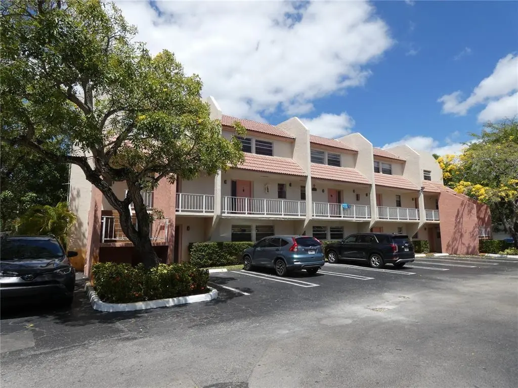 Coral Springs, FL 33065,3750 NW 115th Way #4-1