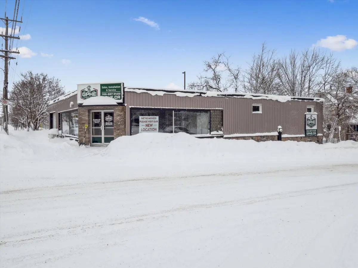 Gravenhurst, ON P1P 1H4,210-250 Brock ST