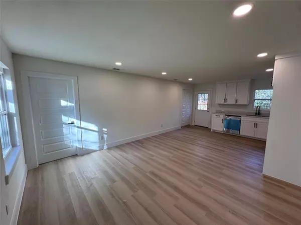 Dallas, TX 75217,402 Tiawah Drive