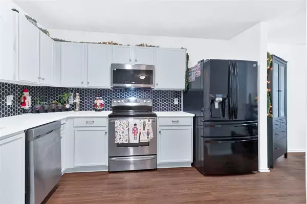 Dallas, TX 75249,5722 Firethorn Drive