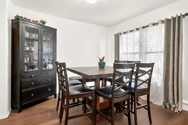 Dallas, TX 75249,5722 Firethorn Drive