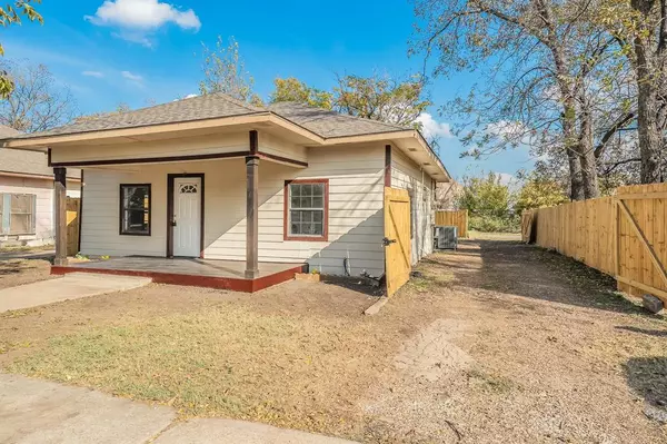 Fort Worth, TX 76110,2141 S Jennings Avenue