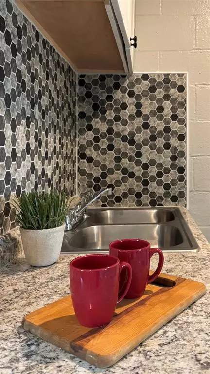 Dallas, TX 75203,260 S CORINTH Street #238