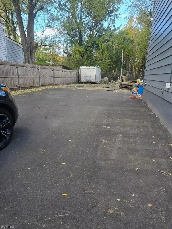 Paterson City, NJ 07522,213 N 1St St