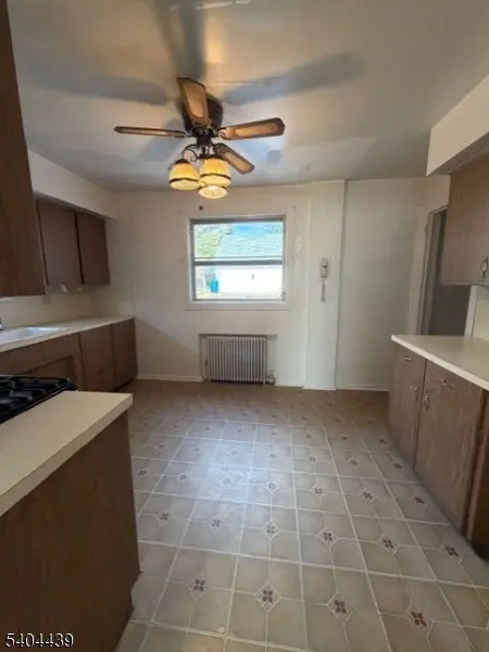 Clifton City, NJ 07011,136 Roosevelt Ave