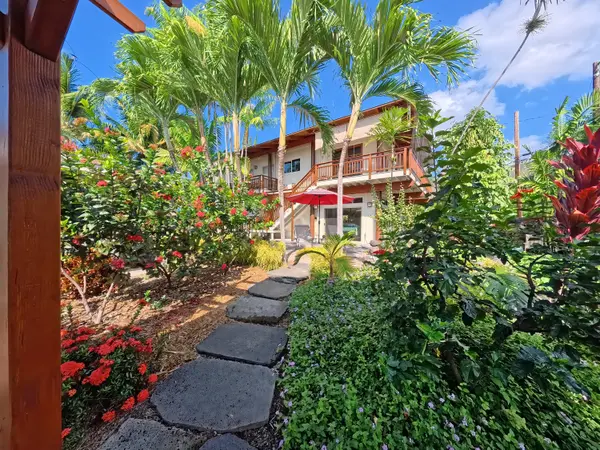 82-6277 KAHAULOA ST, Captain Cook, HI 96704