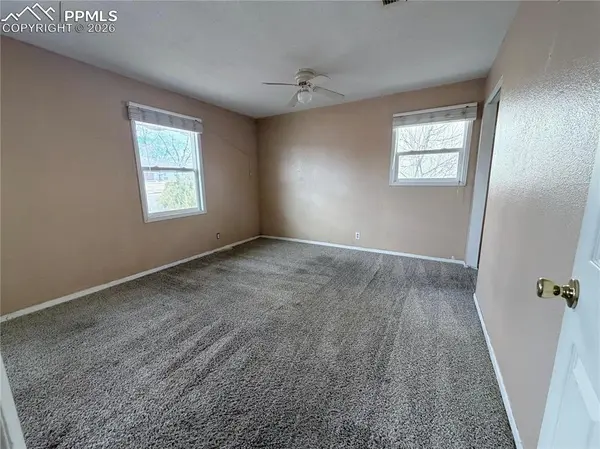 Pueblo, CO 81001,38 Macalester RD