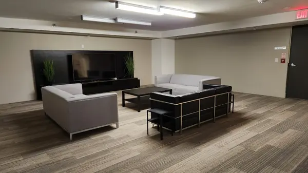 Toronto C01, ON M6J 0C7,36 Lisgar ST #PH15W